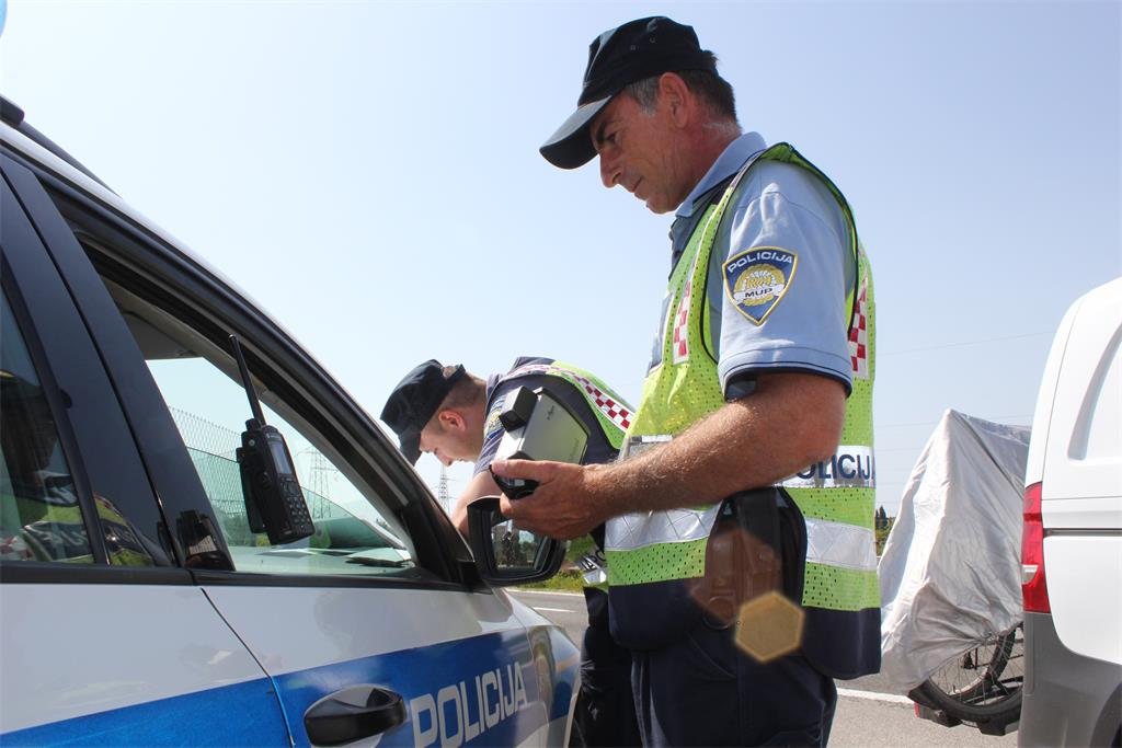 Policijska Uprava Istarska - Policija I Ovog Vikenda Provodi Pojačane ...